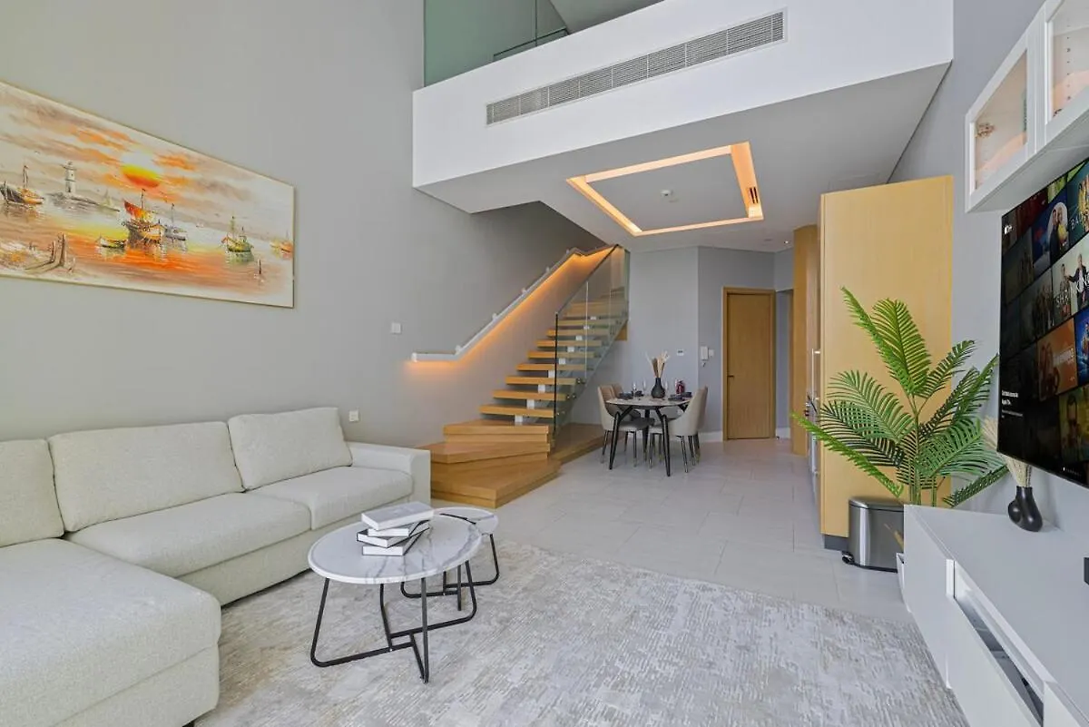 Luxury One Bedroom Sky Villa With Burj Khalifa View Dubai