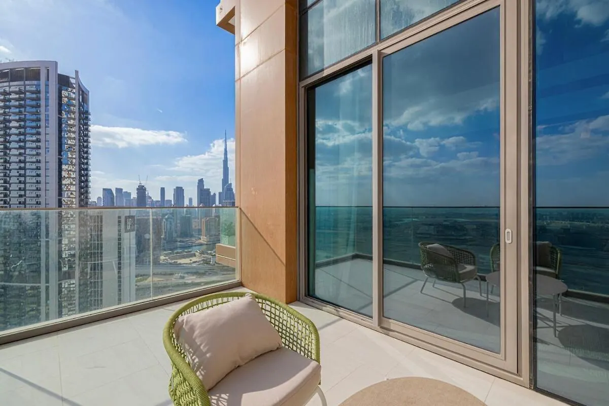 Luxury One Bedroom Sky Villa With Burj Khalifa View Dubai