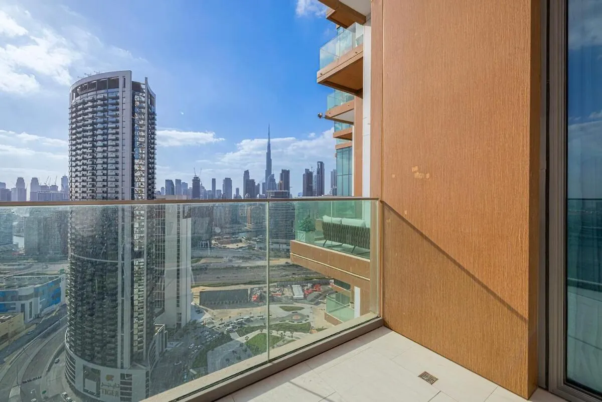 Luxury One Bedroom Sky Villa With Burj Khalifa View Dubai