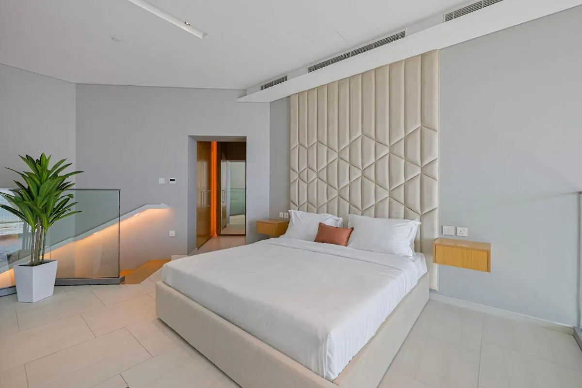 Apartment Luxury One Bedroom Sky Villa With Burj Khalifa View Dubai